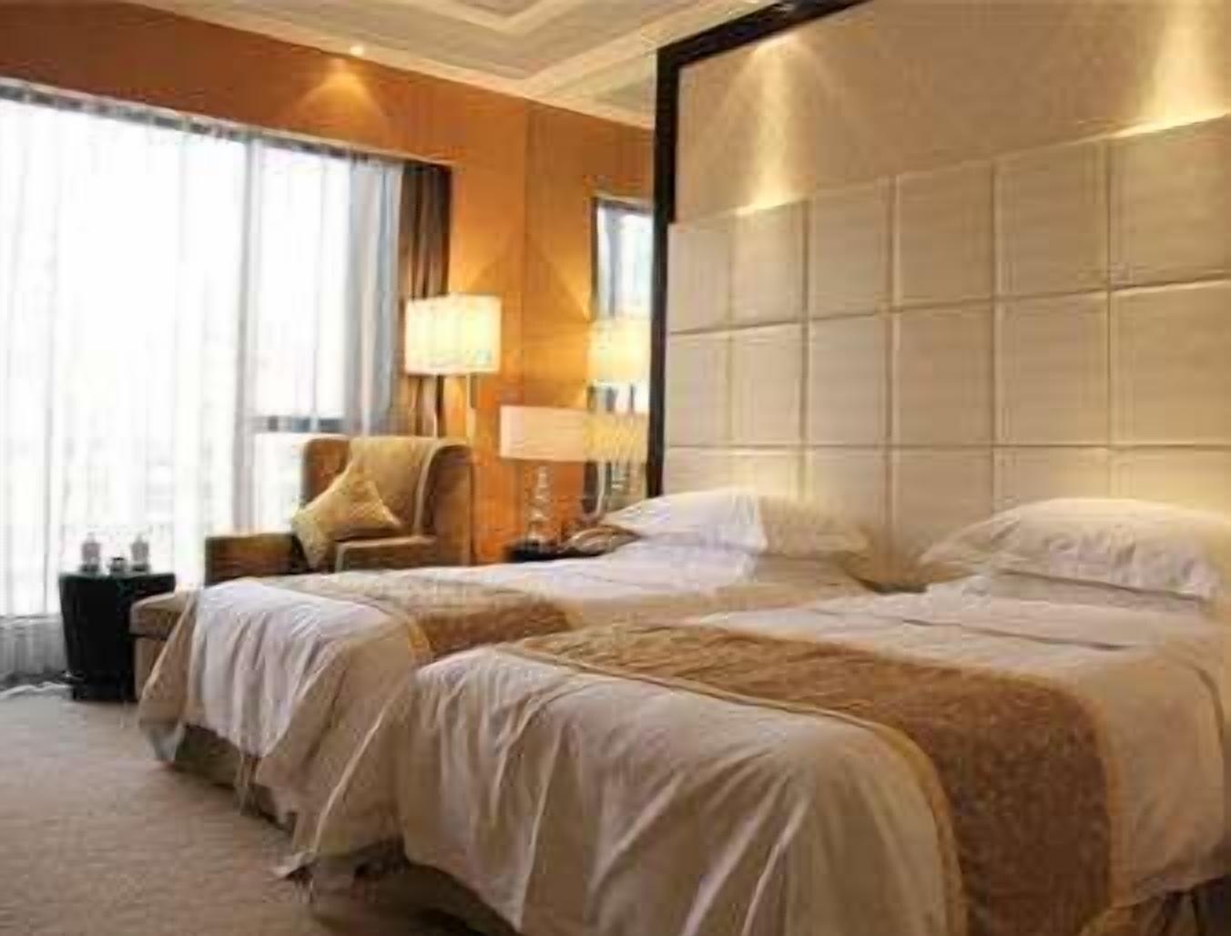 Weifang Ramada Plaza Hotel Exterior foto