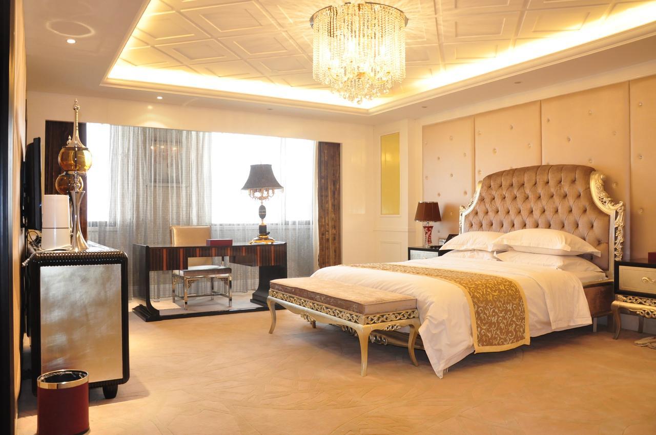 Weifang Ramada Plaza Hotel Exterior foto