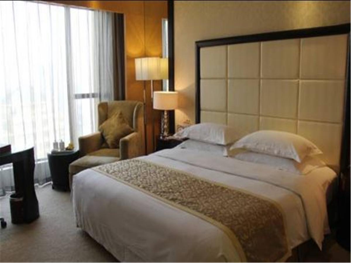 Weifang Ramada Plaza Hotel Exterior foto